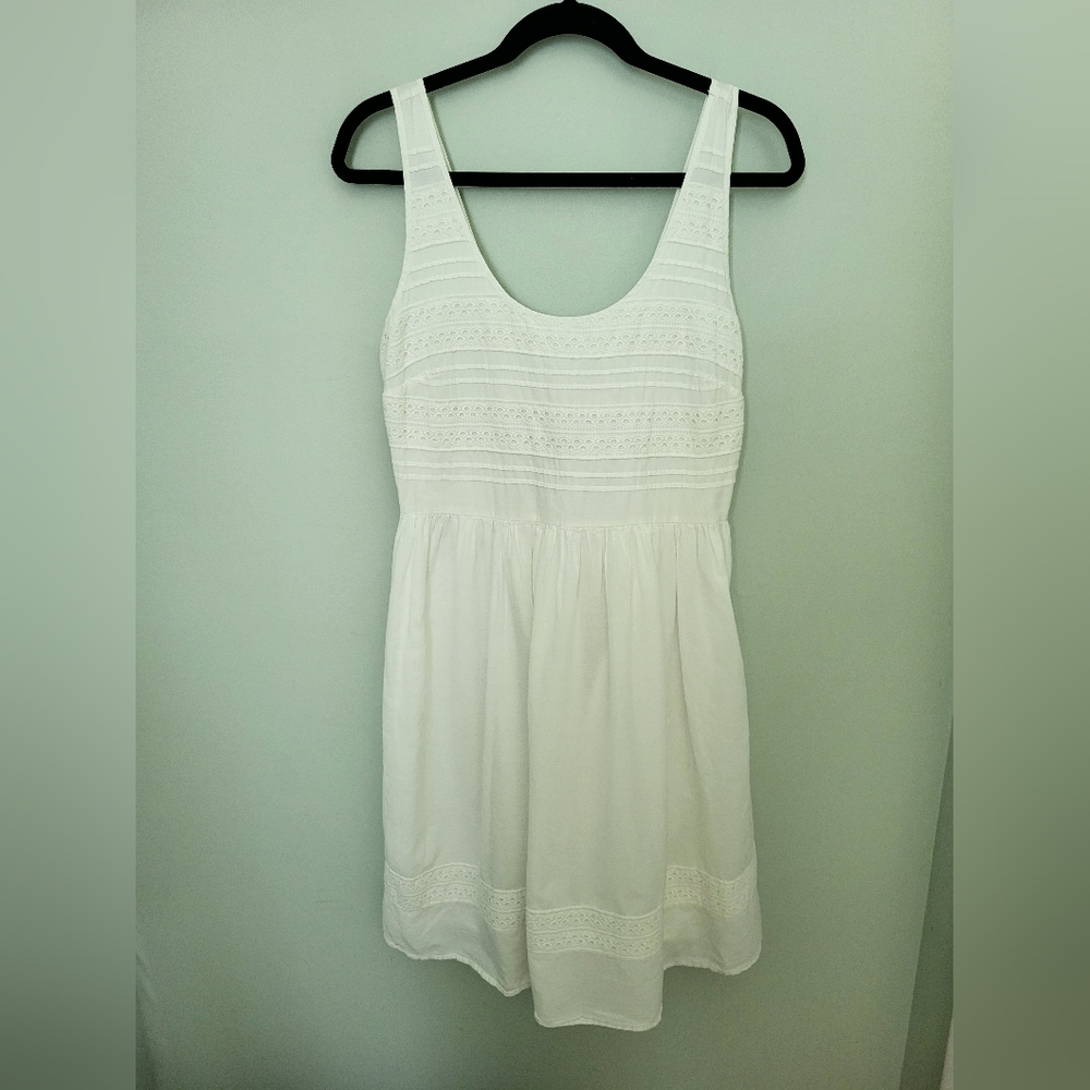Women Medium White Cotton Smocked Back Sleeveless Lined Lace Dress Flaw